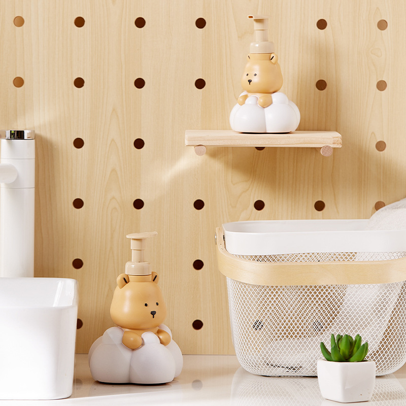 漫画のクラウドベア発泡ソープディスペンサー、バスルームハンド - Soap Making Things のレビューと価格