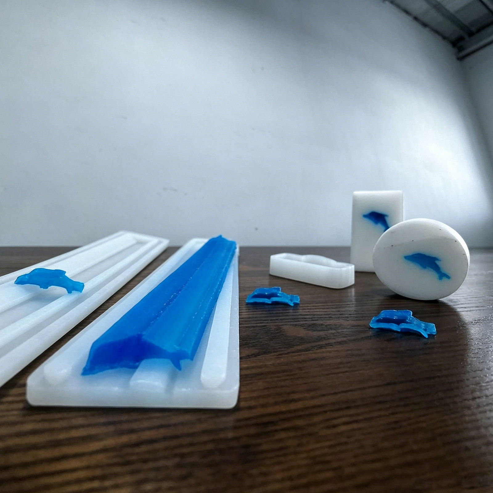 ドルフィン型ロングチューブシリコンソープモールド1セット、食 - Soap Making Process のレビューと価格